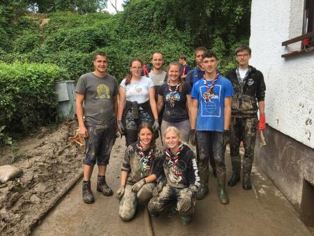 Skavti celotne Slovenije pomagali poplavljenim krajem